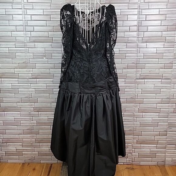 Vintage Union made black evening gown Size 10 - Picture 8 of 14